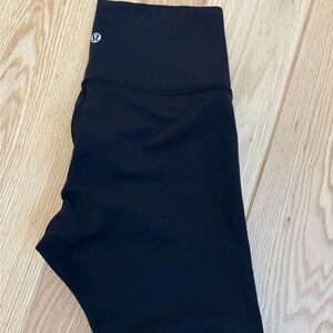 Lululemon Black Cropped Leggings size 6